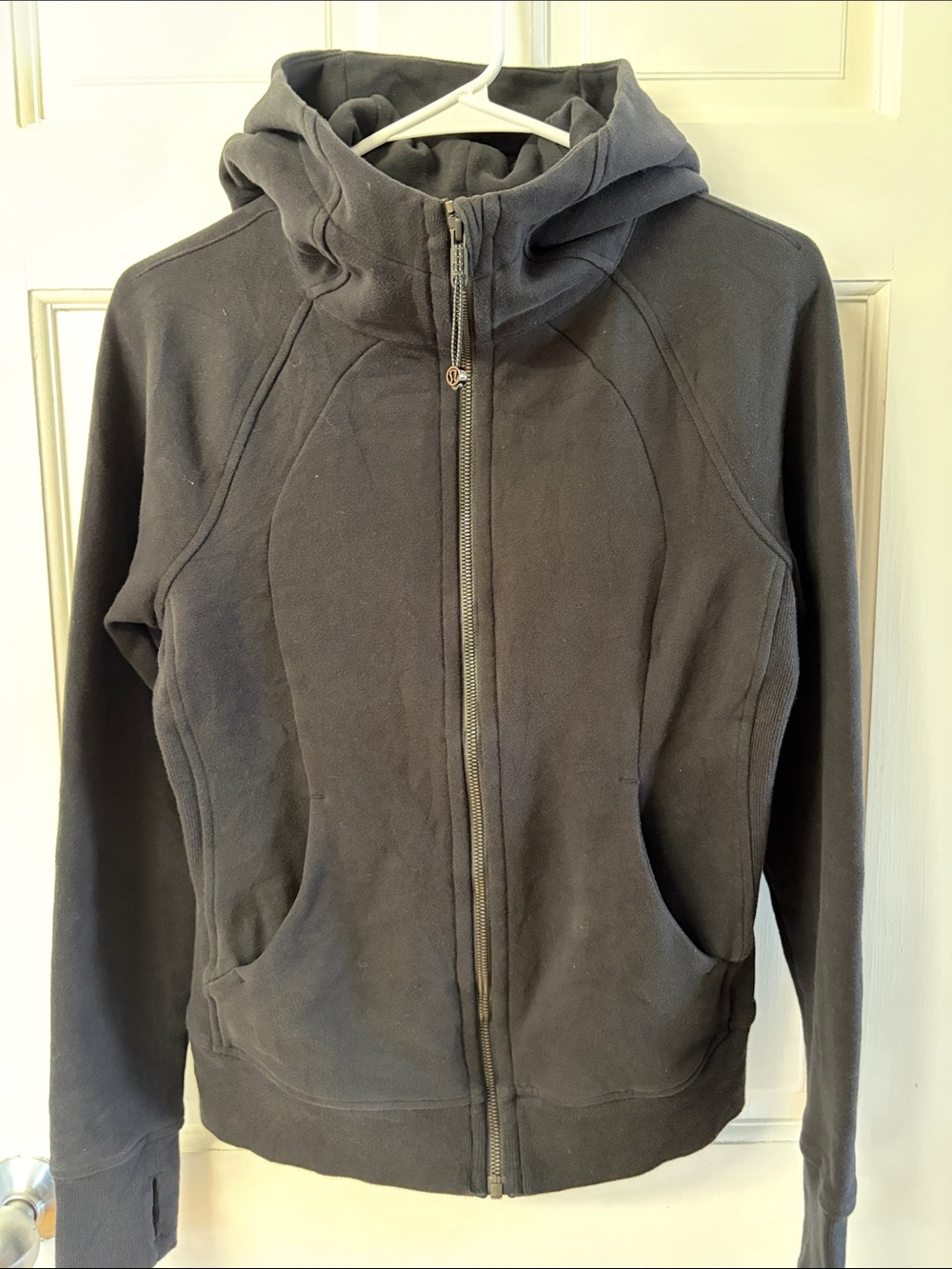 Lululemon Scuba Hoodie *Light Cotton Fleece in black size 6 women’s full zip